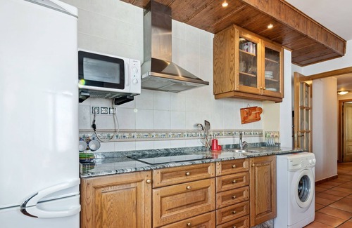 Gudar Apartment | Belvilla by OYO Apartment in Gudar