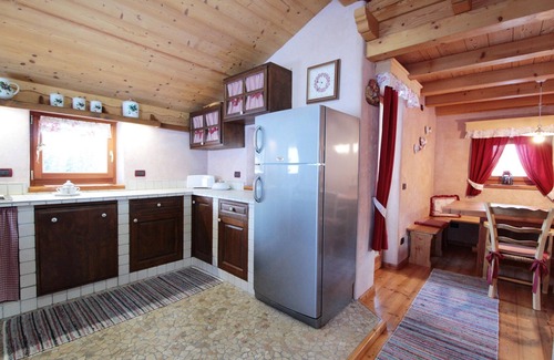 Transacqua Ski Chalet | Belvilla by OYO Baita Rina