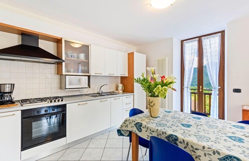 Locca Apartment | Belvilla by OYO Casa Colonia trilo