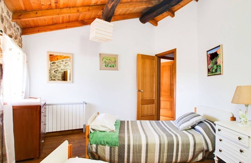 Panton Other | Belvilla by OYO Casa Ribeira Sacra
