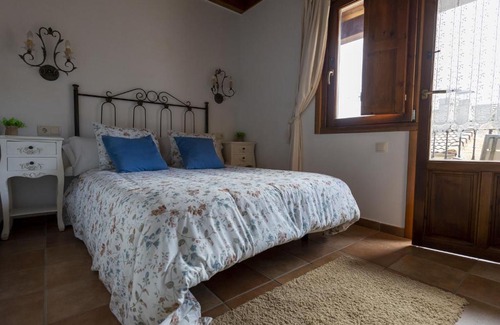 Tobera Ski Chalet | Belvilla by OYO Casa Rural Poza de la Torca II