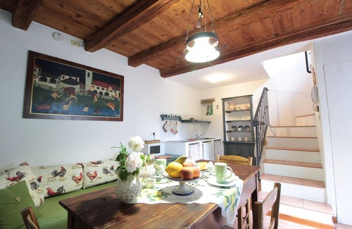 Belluno House | Belvilla by OYO casetta delle rose