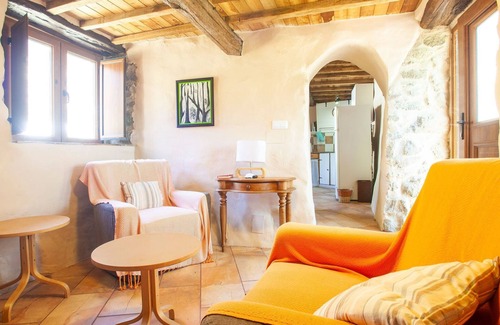 Panton Other | Belvilla by OYO La Casita Ribeira Sacra