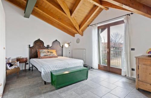 Romagnano Sesia Apartment | Belvilla by OYO Secluded Apartment with Balcony