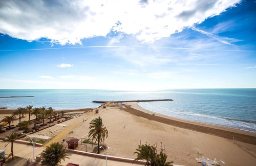 Torreblanca House | Belvilla by OYO Torreblanca I primera planta