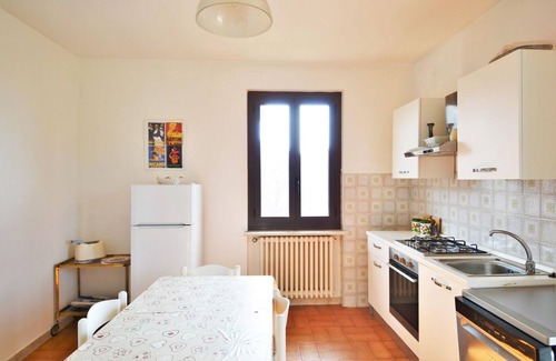 Colmegna Apartment | Belvilla by OYO TOR31 - Casa Torretta
