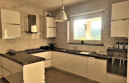 Leonforte House | Belvilla by OYO Villa Leonforte