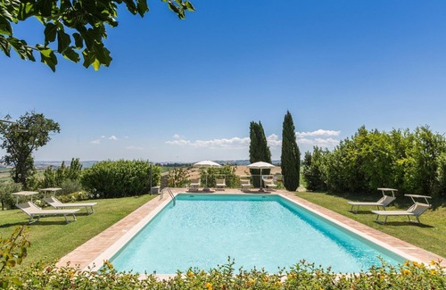 Arcevia Villa | Belvilla by OYO Villa Fufi