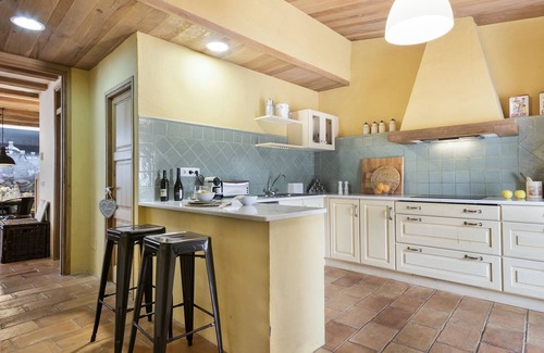 La Tallada d'Emporda Villa | Belvilla by OYO Pink House