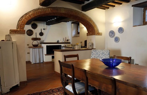 Poggiolo House | Belvilla by OYO Holiday Home with Garden and Pool