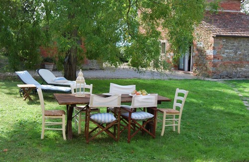 Poggiolo House | Belvilla by OYO Holiday Home with Garden and Pool