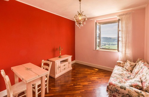 Serravalle di Chienti House | Belvilla by OYO Villa Cedro