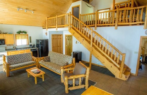 Puposky Cabin | Bemidji Lakefront Getaway - Private Beach & Resort Amenities