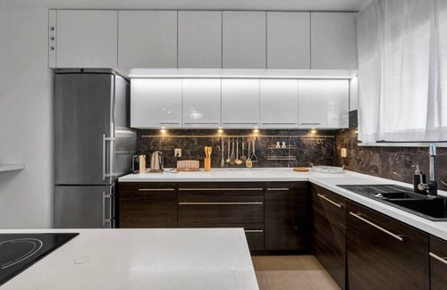 Gorce Apartment | Bemowo Business Apt - 2 bedrooms, 62m2, Parking, Metro & Park by Rentujemy