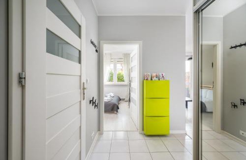Warsaw Apartment | Bemowo Homely Apartment by BookingHost