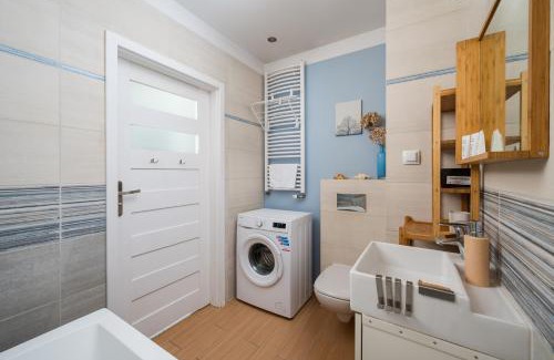 Warsaw Apartment | Bemowo Homely Apartment by BookingHost
