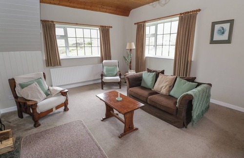 Oughterard Cottage | BEN BRACK, pet friendly, with open fire in Oughterard, County Galway