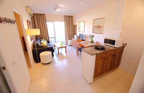 Benalmadena Costa Apartment | Benalbeach Garden & Park by Alfresco Stays
