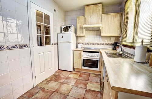 Benalmadena Apartment | Benalmadena Pueblo 2-bedroom Apartment with Pool & sea Views