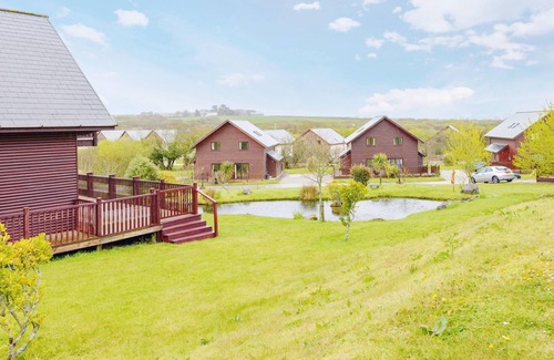 Winnard's Perch Cottage | Benasa Lodge A Scandinavian style lodge, perfect for up to 8 guests, dog friendly.