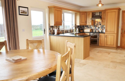 Tullaghan House | BENBULBEN VIEW, pet friendly in Tullaghan, County Leitrim