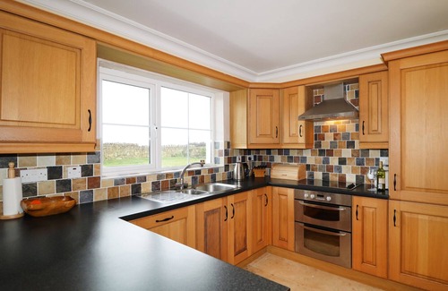 Tullaghan House | BENBULBEN VIEW, pet friendly in Tullaghan, County Leitrim