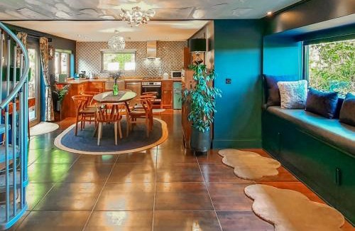 Hastings House | Benchwood House