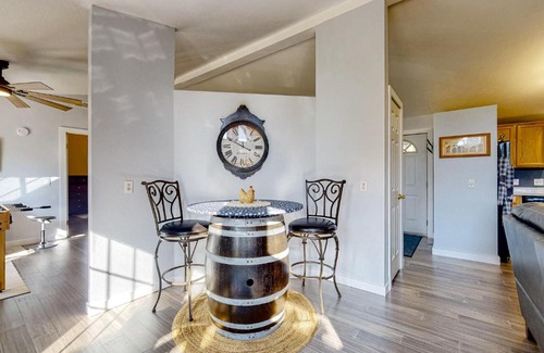 Deschutes River Woods House | Bend Birdhouse
