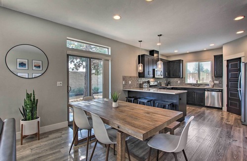 Mountain View House | Bend Home w/Patio + Fire Pits < 3 Mi to Dtwn