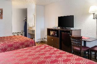 Larkspur Hotel | Bend Inn & Suites