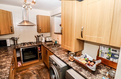 Belthorn Cottage | BENDIGEDIG, pet friendly, with a garden in Belthorn
