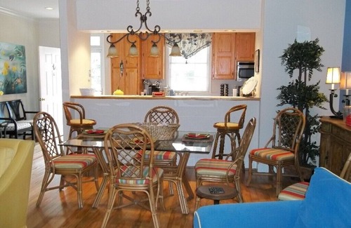 Murrells Inlet Cottage | 'Beneath The Branches' Cottage Steps to Golf, Tennis, Pool. Pet-Friendly!