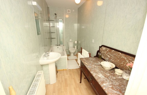Bridstow Bed & Breakfast | Benhall Farm Holidays