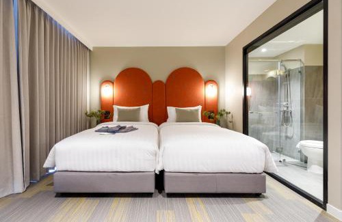 Chom Phon Hotel | Benjarong Hotel Bangkok