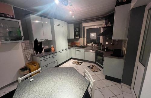 Diedenbergen Apartment | Benk 24H Apartment Nr 1 Perfekt für bis zu 6 Personen