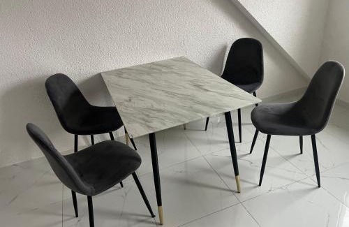 Diedenbergen Apartment | Benk 24H Apartment Nr 3 Perfekt für bis zu 6 Personen