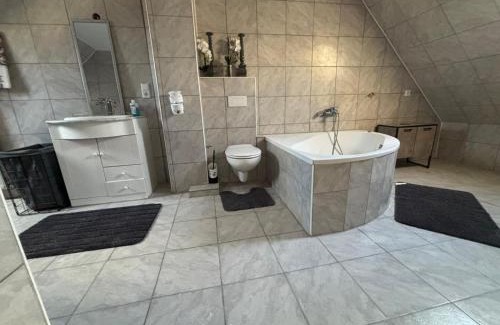 Diedenbergen Apartment | Benk 24H Apartment Nr 3 Perfekt für bis zu 6 Personen
