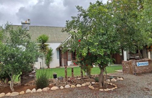 Oudtshoorn Apartment | Benmonca-Greeff Cottage