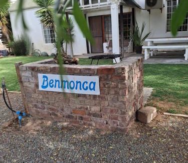 Oudtshoorn Apartment | Benmonca-Greeff Cottage