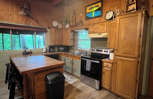 Kirby Cabin | Bennet Cove Cabin, Lake Greeson