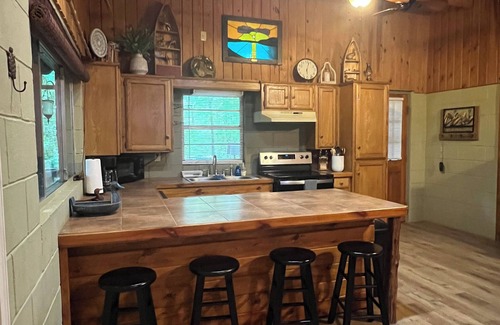 Kirby Cabin | Bennet Cove Cabin, Lake Greeson