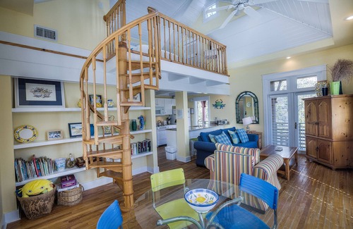 Inlet Beach Apartment | Bennett Carriage House - FREE BIKES/GYM/TENNIS