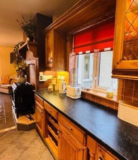 Killybegs House | Benroe House 5 Bedrooms