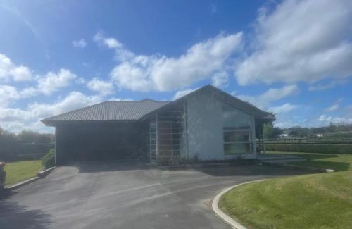 Kiwitea House | Benrose Park