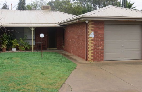 Bendigo Apartment | Benstay -Bendigo's cleanest pet friendly location