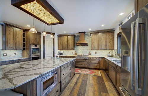 Deadwood Cabin | Bent Nickel- Deadwood SD, 6 bed/5.5 bath, hot tub