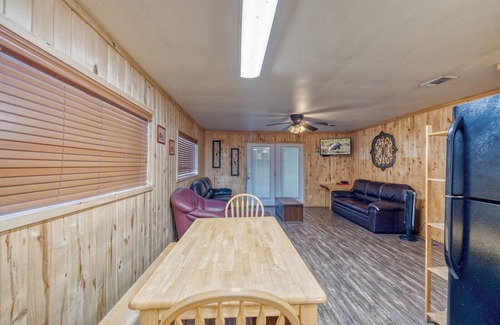 Concan Cabin | Bent River Cabin #2 @ Frio River Escape
