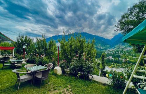 Motihari Hotel | Bentenwood Resort - A Beutiful Scenic Mountain & River View