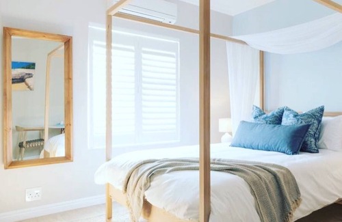 Bloubergstrand House | Bentley's Guesthouse