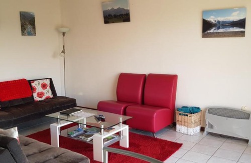 Hawarden House | Bentleys Country Stay